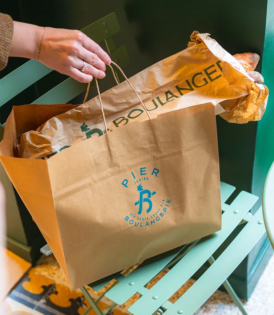 vieni da Pier Boulangerie e porta a casa la tua bag di pane